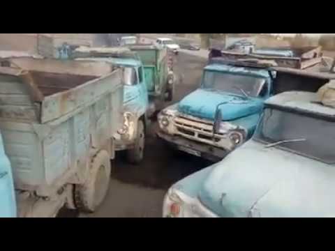 Дефицит угля в Казахстане. Очередь-давка машин за углем