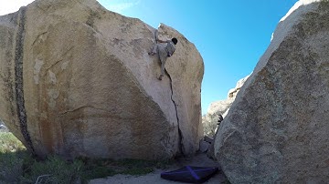 Joshua Tree Bouldering - False Up 20 .9