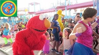 Fun Dance with Elmo and Sesame Street Characters at SeaWorld San Antonio Texas