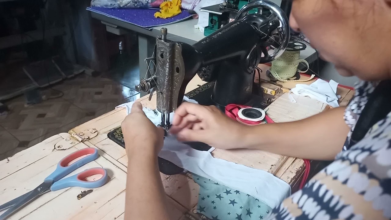 como fazer calcinha de retalhos e fazer acabamento na máquina reta pretinha