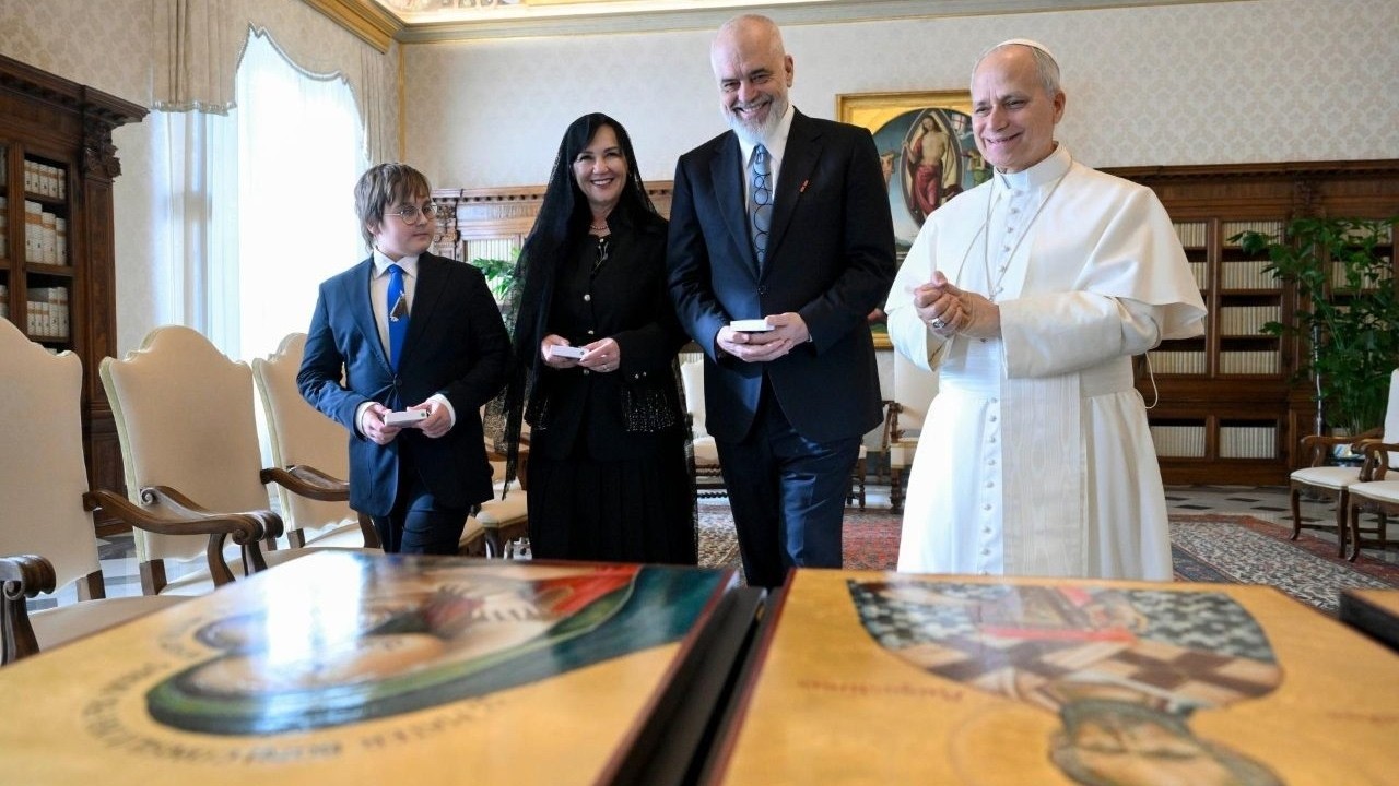 Papež sprejel albanskega predsednika vlade Edija Ramo