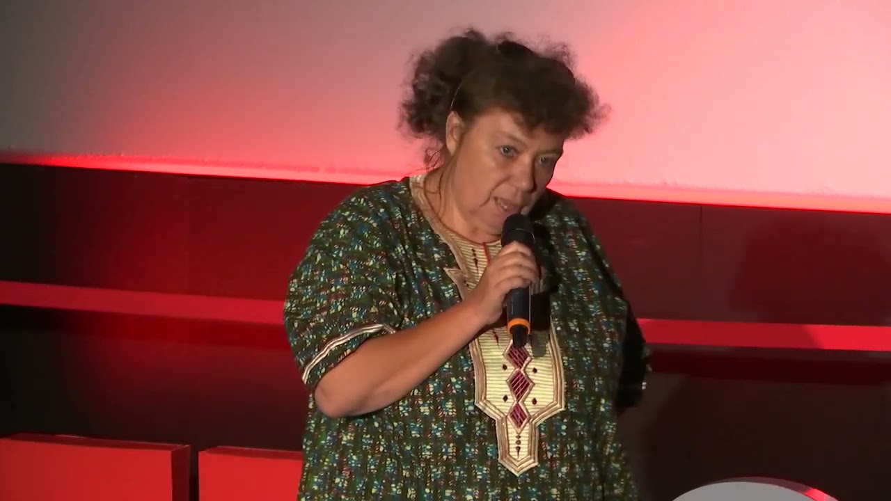 Sauver-Protéger-Eduquer | Laurence ROUYER | TEDxSandervalia