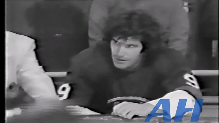 NHL Oct. 25, 1976 Bob Gainey,MTL v Clark Gillies,N...