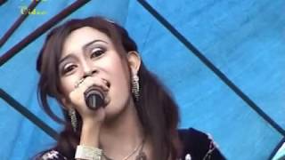 Video thumbnail of "Mandi Madu by Gayuh Rakasiwi (OM. PALAPA / OM. NEW PALLAPA )"