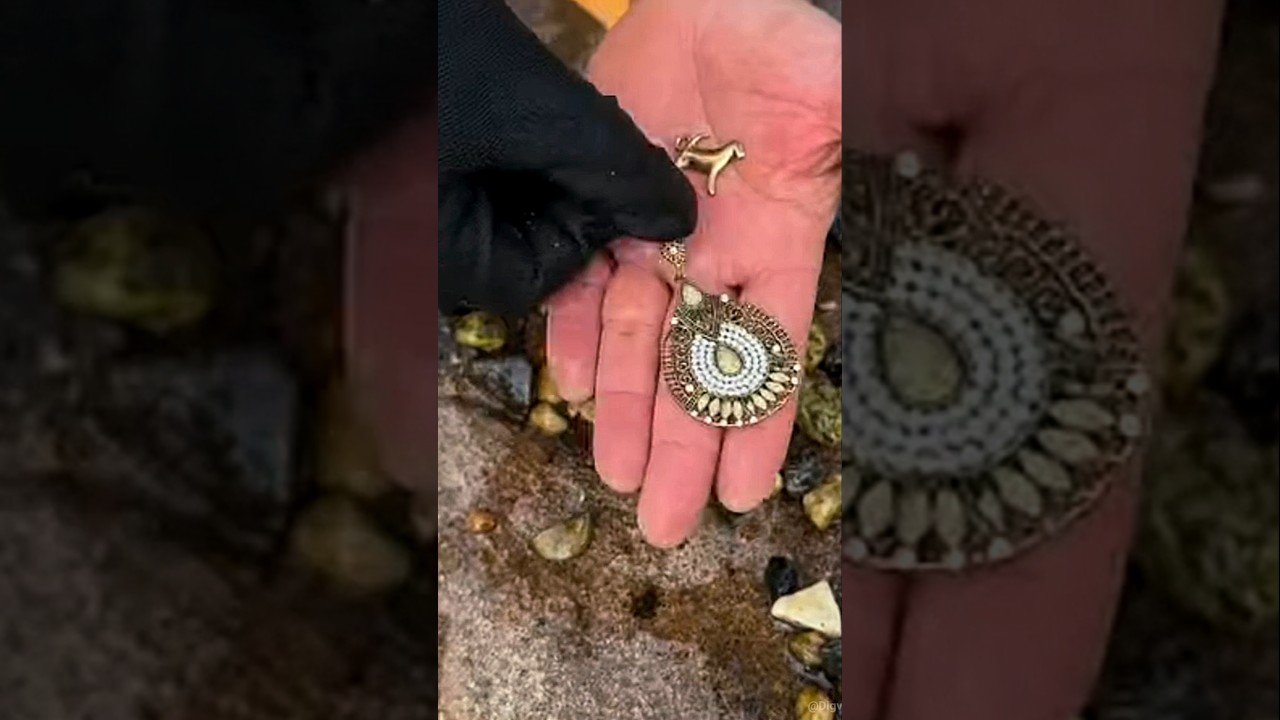 Никто не поверил в существование этой лужи, пока камера не ушла под воду 😱💎 | 