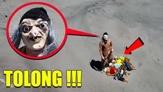 IF YOU SEE A SCARY FACED TEACHER, RUN QUICKLY! HE'S CATCHING A BOY!!!