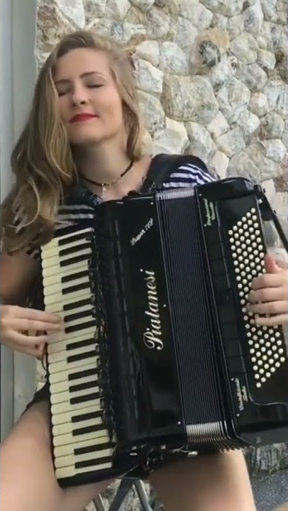 BAILE DA SERRA - BIA SOCEK