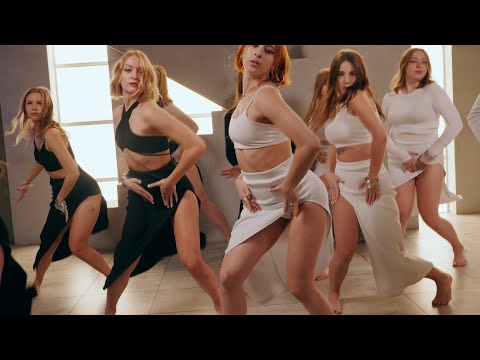 Vogue Afro Belly dance UNIVERSE Dance Crew | Music: Artem Uzunov - I Wanna Dance