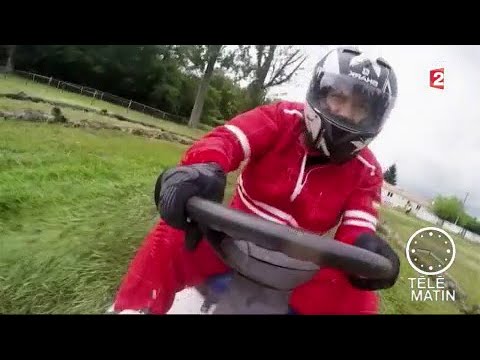 Drôle De Sport Les Courses De Tracteurs Tondeuses