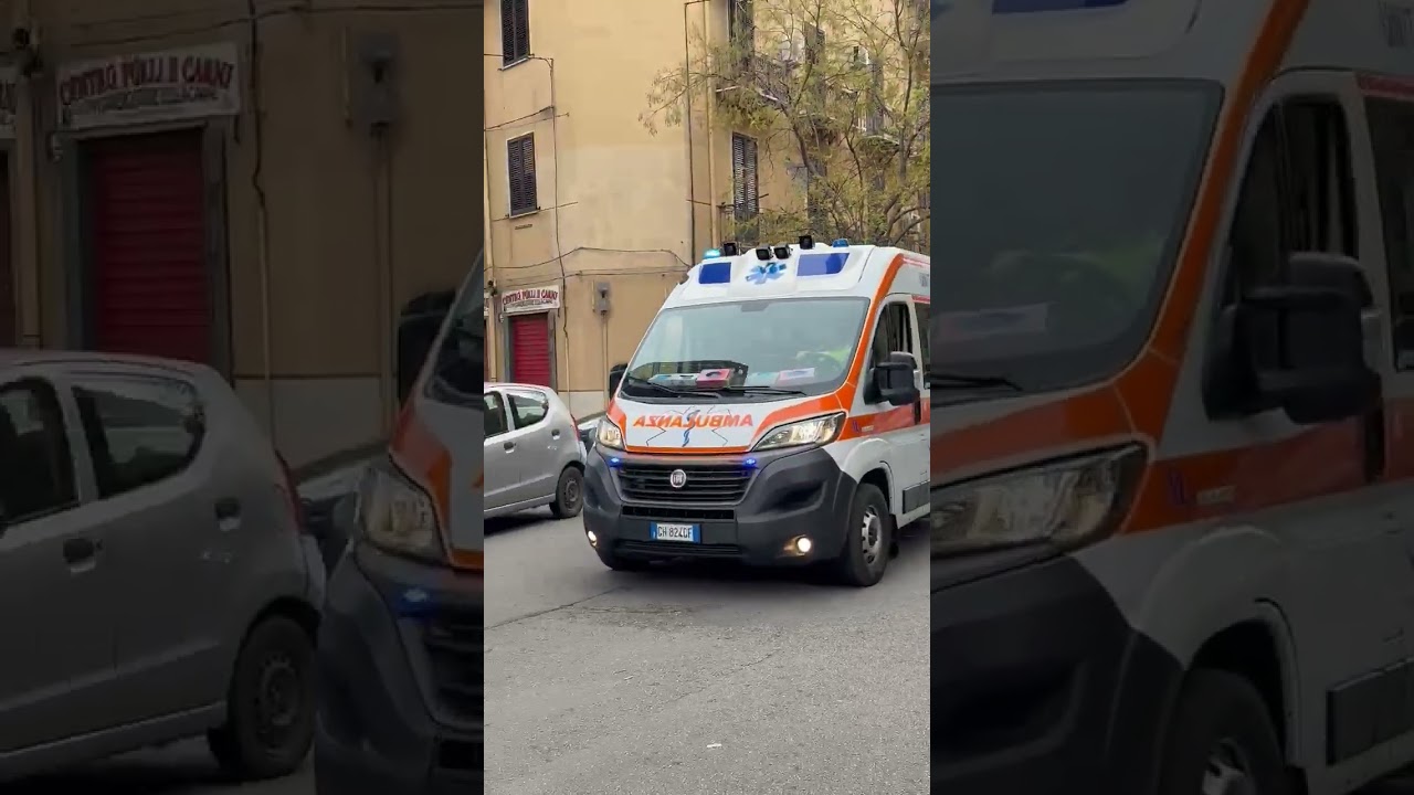 Palermo: AMBULANZA CROCE BLU IN SIRENA