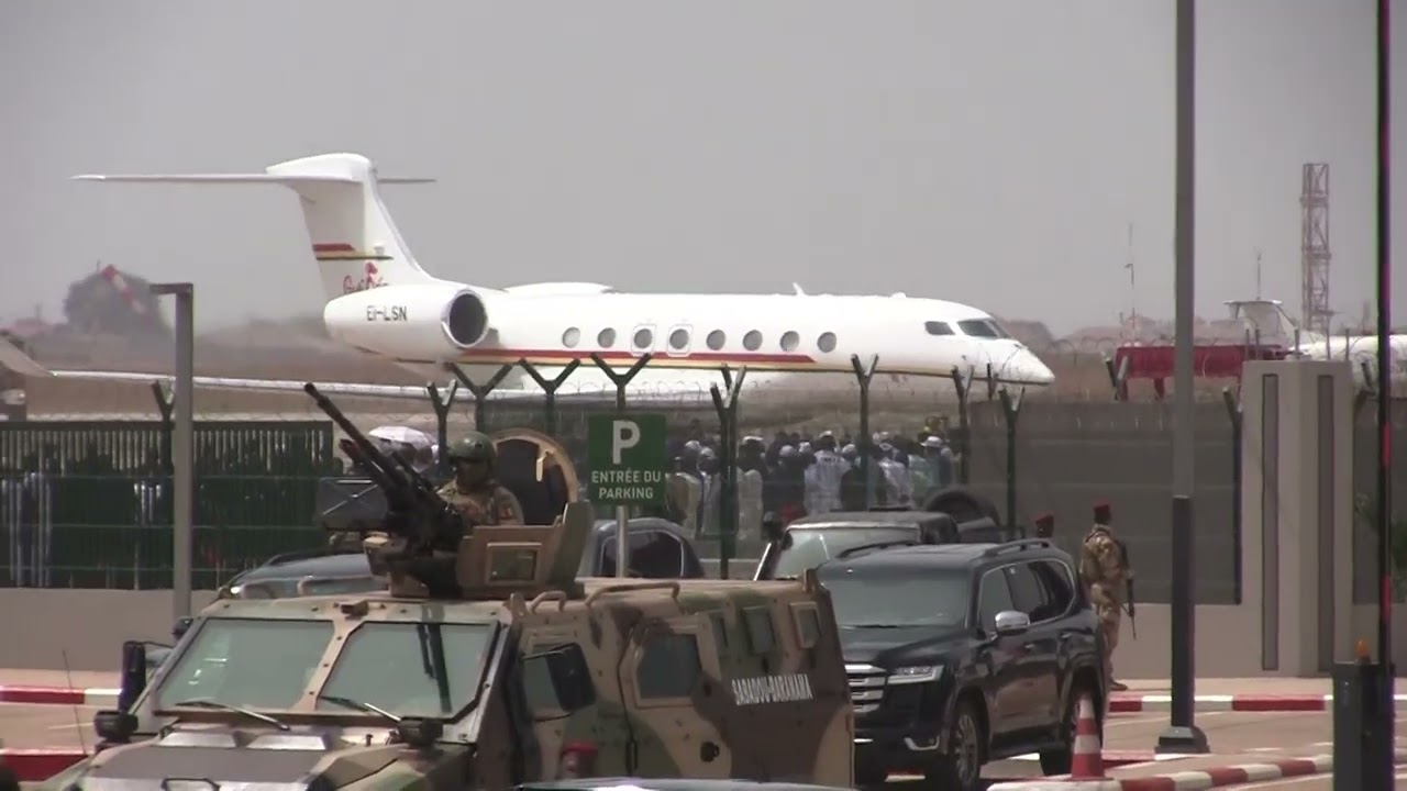 ARRIVE DU  PRESIDENT DE LA RÉPUBLIQUE  MAMADI  DOUMBOUYA 