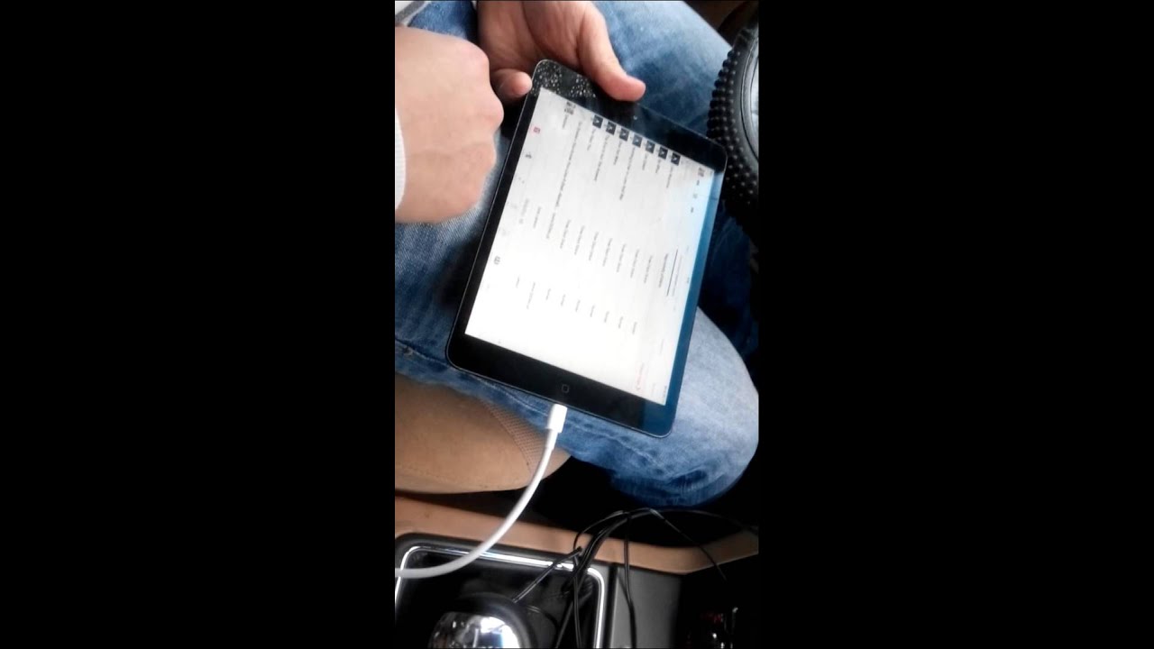 Ako môžem pripojiť môj zosilňovač na môj Factory Radio