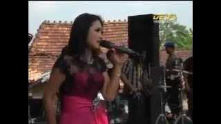 OM.MONATA ~ CINTA HITAM ~ ANISA RAHMA by ahmad escobar- YouTube