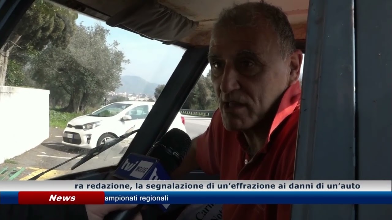 AUTO NEL PARCHEGGIO DEL CIMITERO PRESE DI MIRA