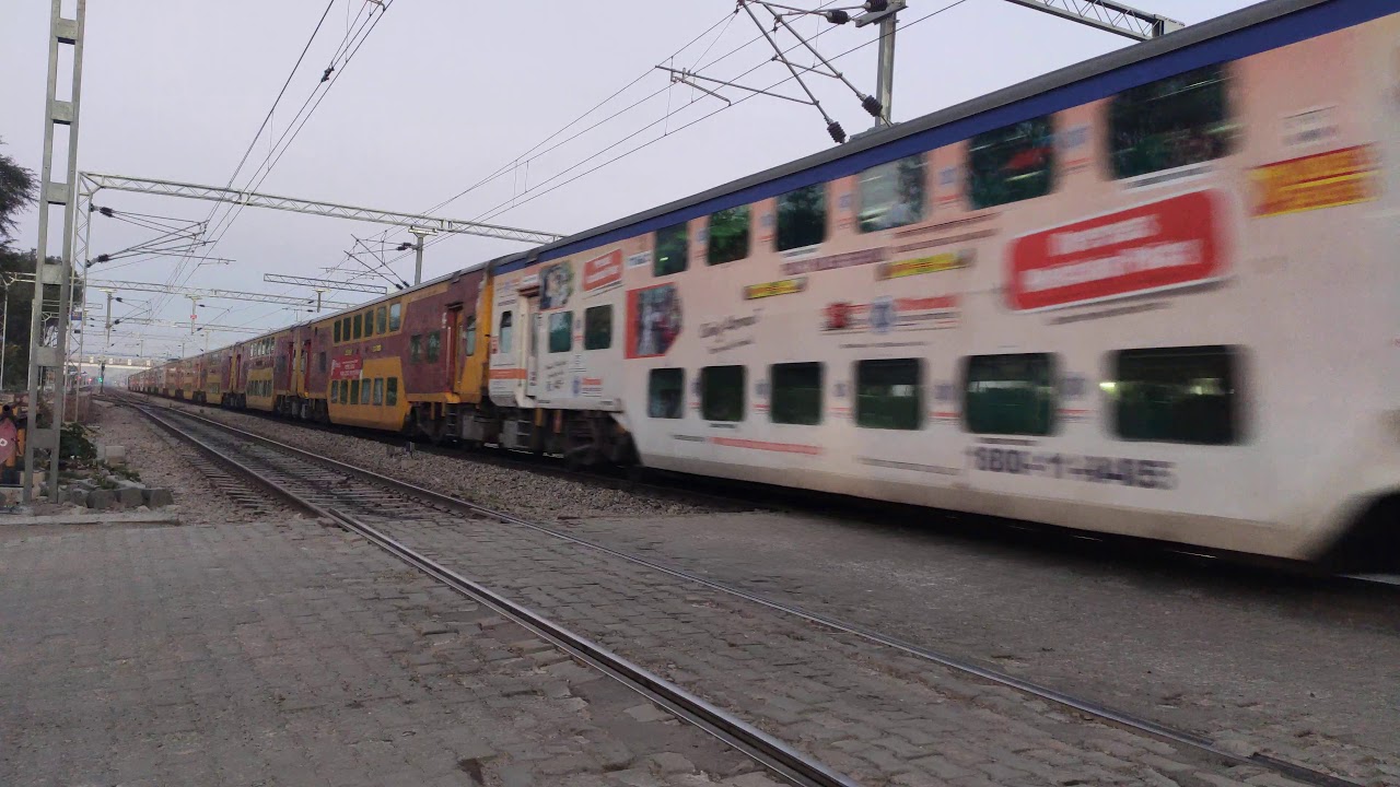 12985/Jaipur - Delhi Sarai Rohilla Ac Double Decker Express - YouTube