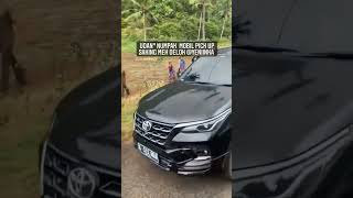Ramahnya Yeni Inka Membuka Jendela Mobil Buat Menyapa Fans 