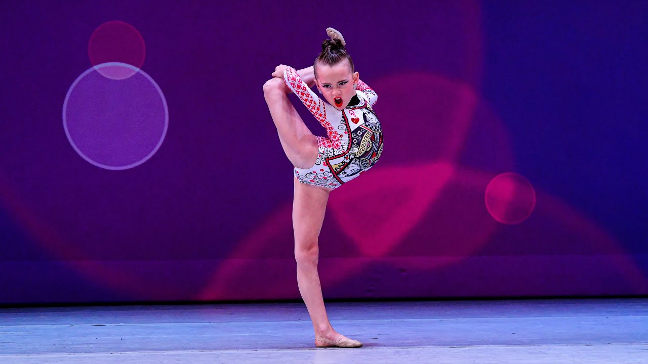 Olivia Armstrong - Poker Face