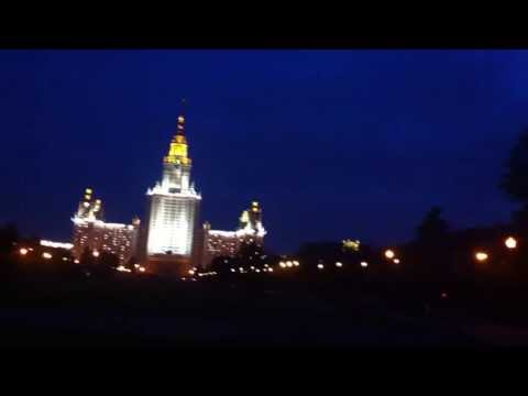 וִידֵאוֹ: האוניברסיטה הרוסית-בריטית במוסקבה שללה הסמכה