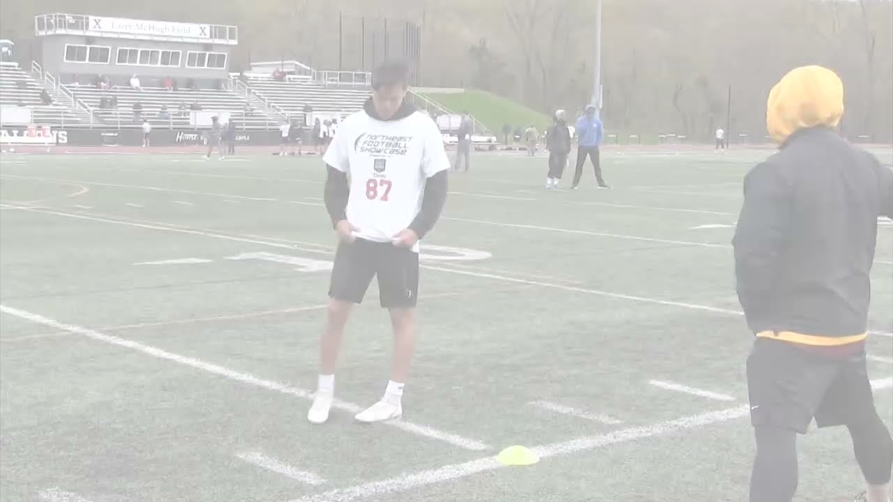 2022 NE Football Showcase (87): WR/LB Amadeus Betancourt (Jonathan Law HS)