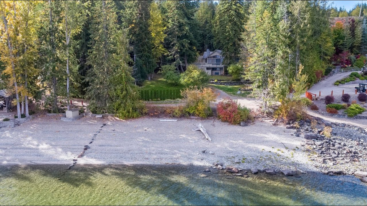 4177 Galligan Road, Eagle Bay, B.C.  CANADA