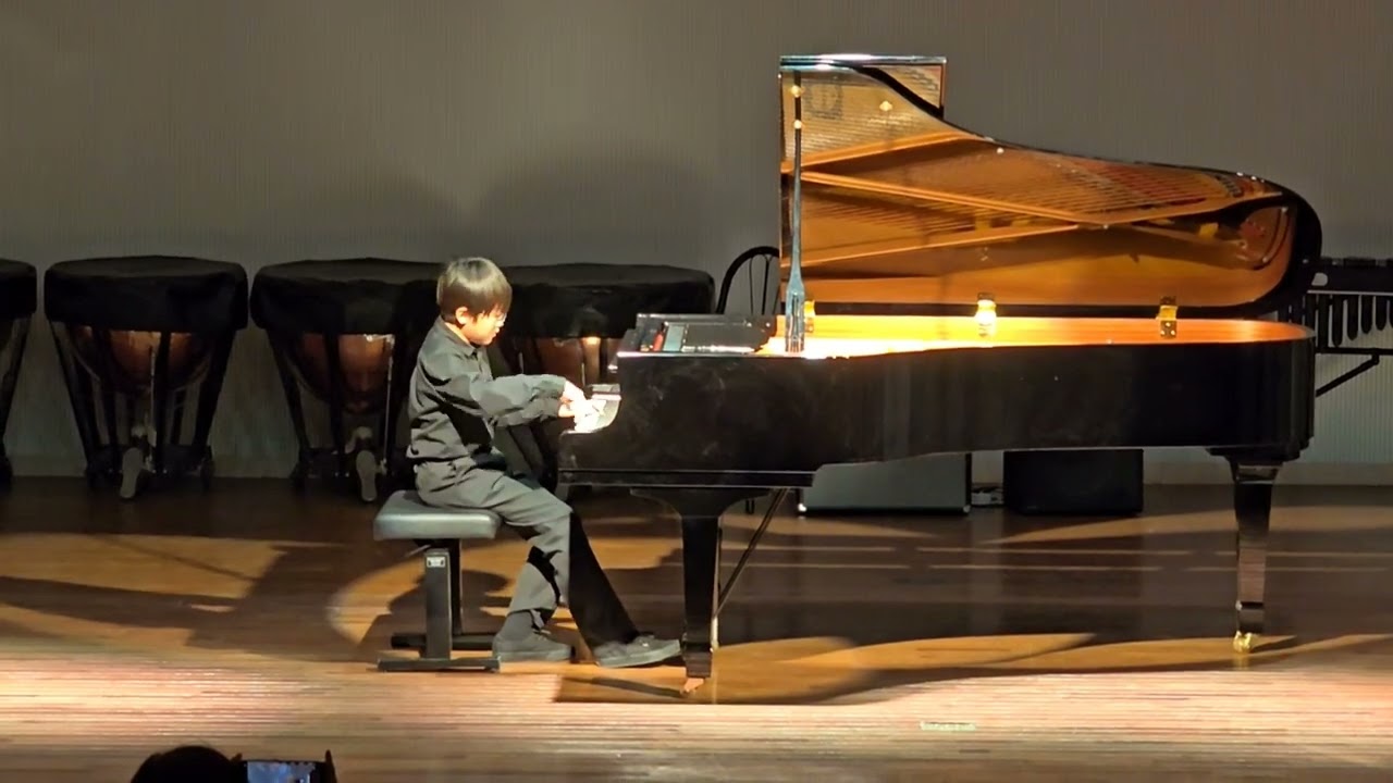 M.Moszkowski Caprice espagnol  Op.37  권동준(초5)연주