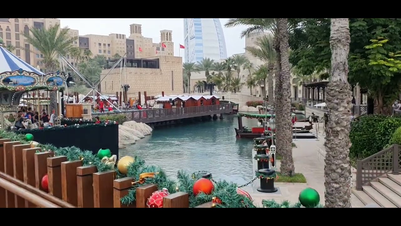 Ярмарка "Рождество" в Мадинат Джумейра, Дубай. Fair "Christmas" in ...