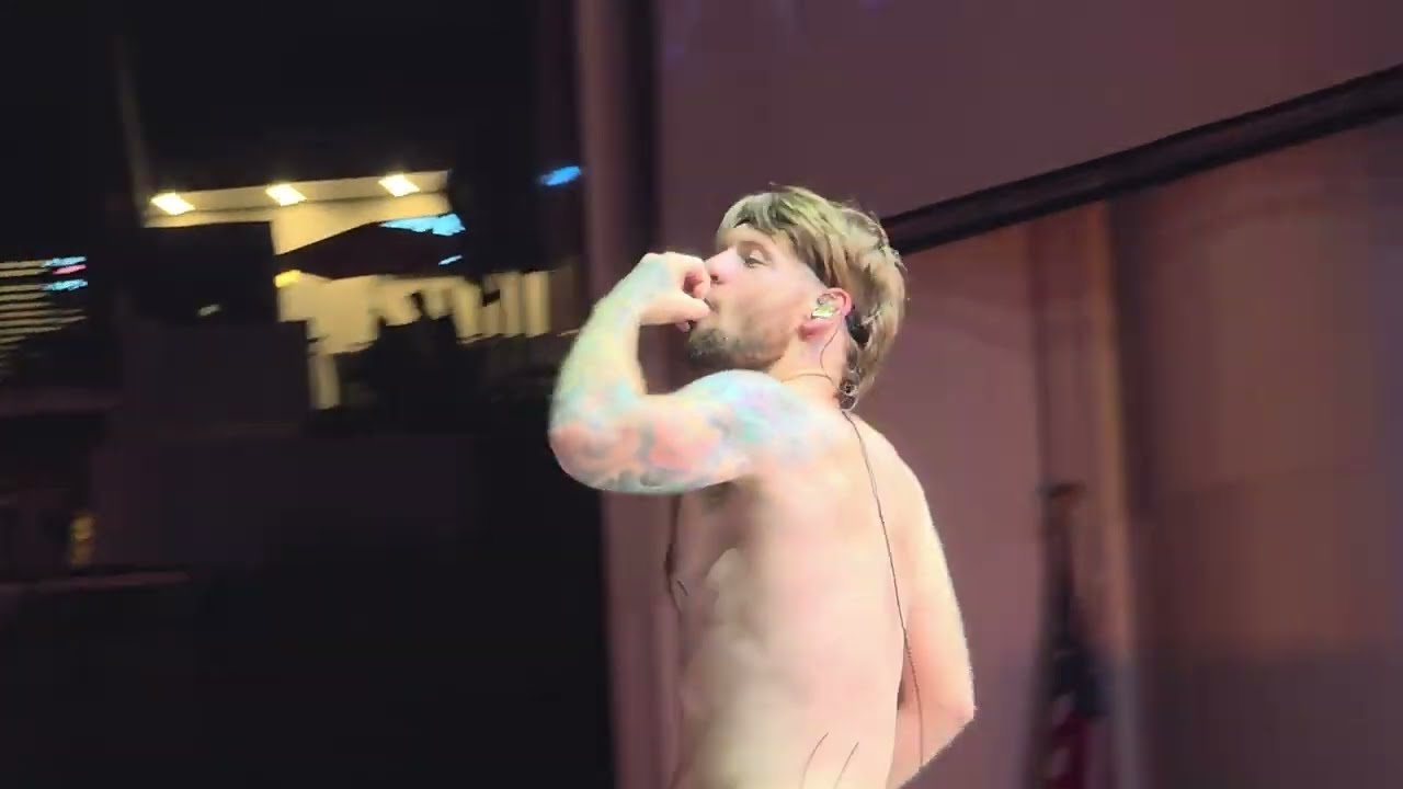 BEARTOOTH - You Never Know - Live PNC