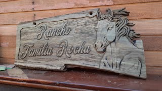 PLACA ENTALHA &quot;RANCHO FAMÍLIA ROCHA - @JUZUMAS_ESCULTOR - Campeche, Florianópolis.