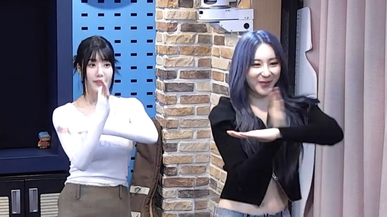 권은비X이채연 - 피에스타