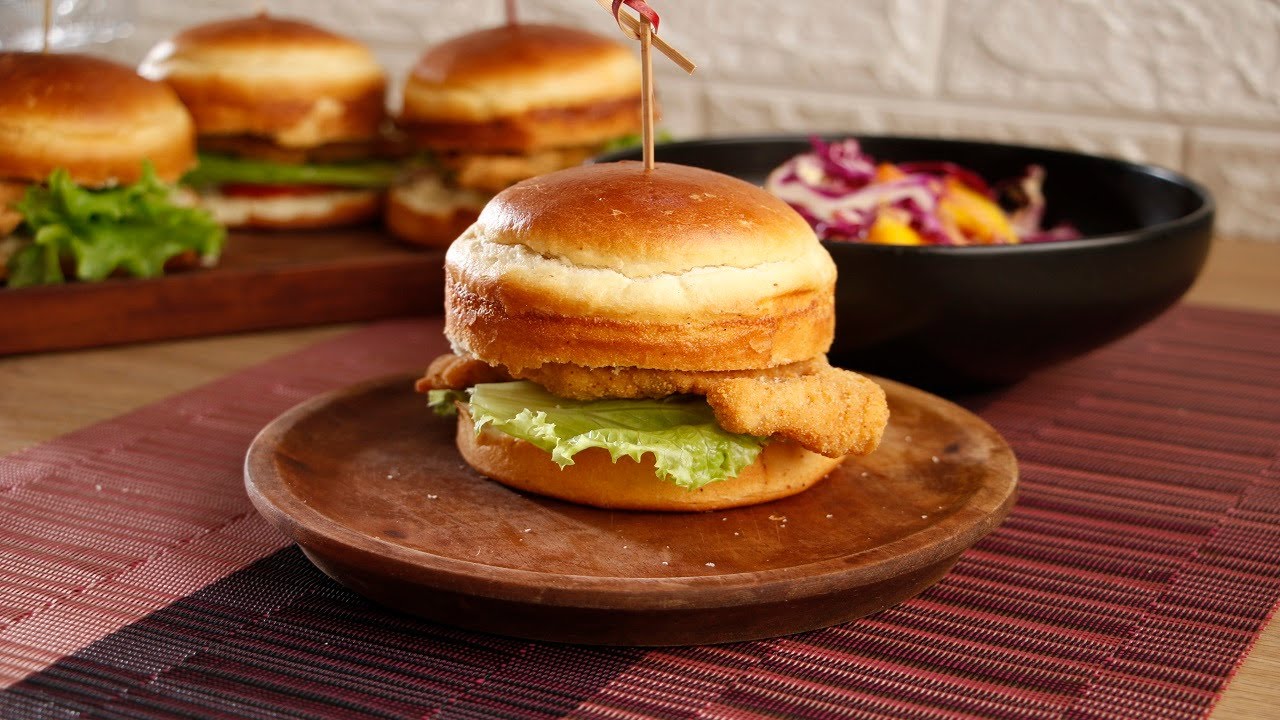 MINI SÁNDWICHES DE MILANESA DE POLLO CON ENSALADA FRESCA - COCINA RICA TV