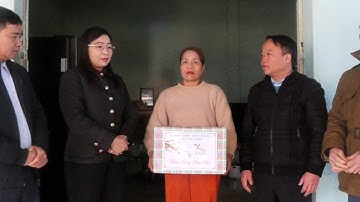 Phó Chủ tịch Hội đồng Nhân dân Huyện thăm, tặng quà Tết gia đình chính sách tại xã Giao An