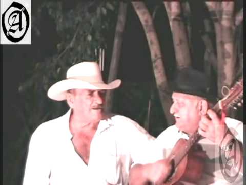 Cururu: Horácio Neto canta Parafuso