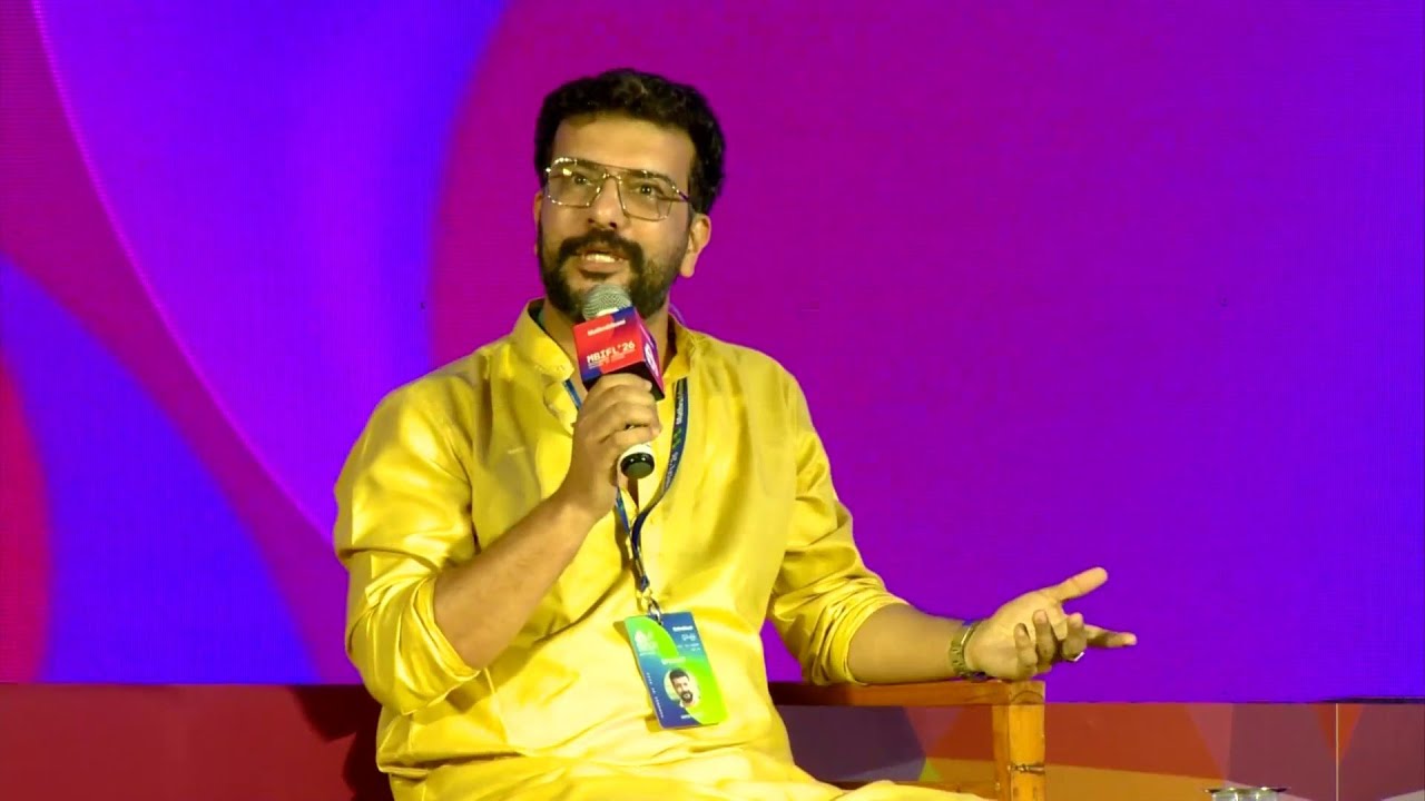 'കഴക്കൂട്ടത്തു പോയ ഈച്ച; ലുലുമാളിൽ പോയ തവള'; സദസിനെ പൊട്ടിച്ചിരിപ്പിച്ച പിഷാരടി | Ramesh Pisharody