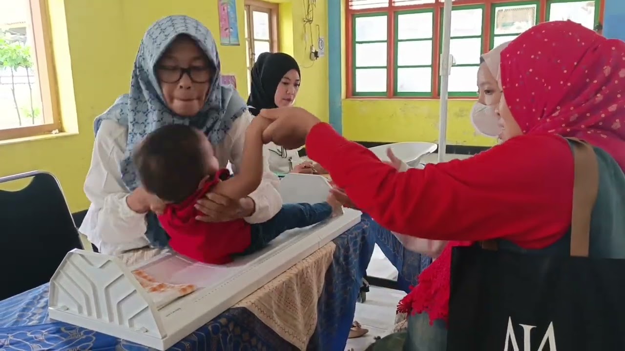 Kegiatan Posyandu Rw 01 Kelurahan Kasin, Kecamatan Klojen Malang.