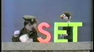 Sesame Street - Herbert Birdsfoot & the 'ET' Family