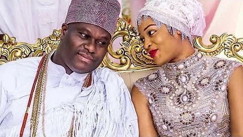 QUEEN NAOMI AND OONI OF IFE TOGETHER WITH THEIR SON IN AKURE…IS THE QUEEN GOING BACK TO THE PALACE?