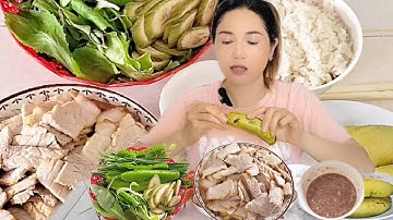 Thịt khìa nước dừa rau sống mắm tôm