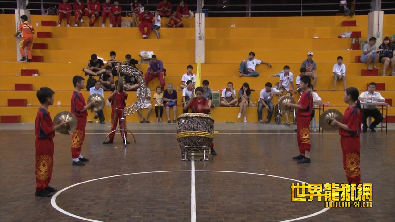 柔佛居銮中华一小醒狮团