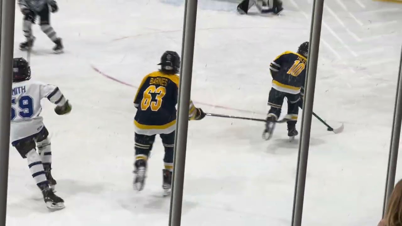 Hiles mcdangles almost gets it backhand