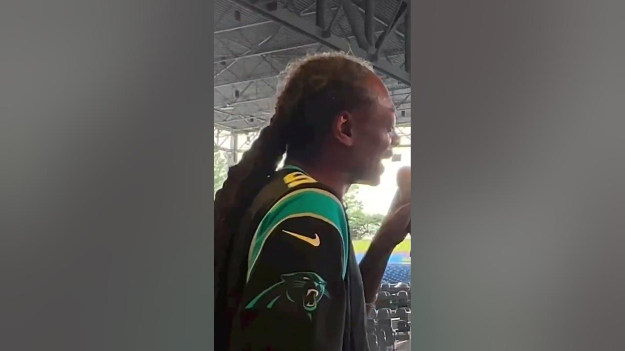 Snoop Dogg Sings King George Too Long @ SoundCheck