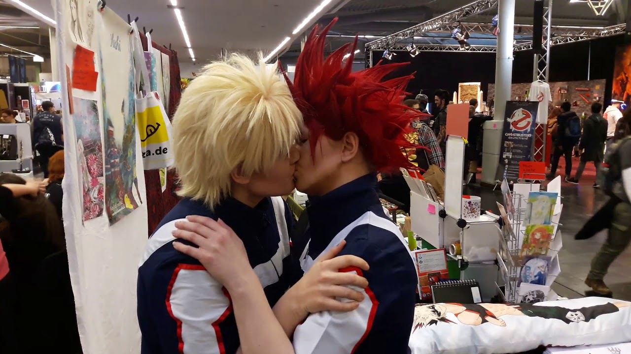 Kirishima Bakugo kissing - YouTube