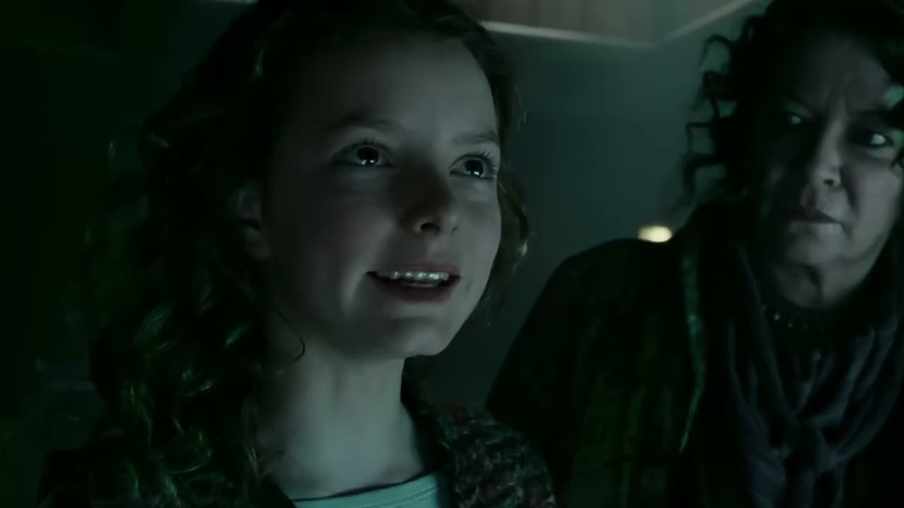 The Golden Compass (2007) Review & Facts | Dark Fantasy World Explained 🧭❄️