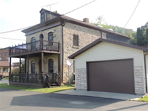 712 708 WATER ST, Genoa, WI home video tour