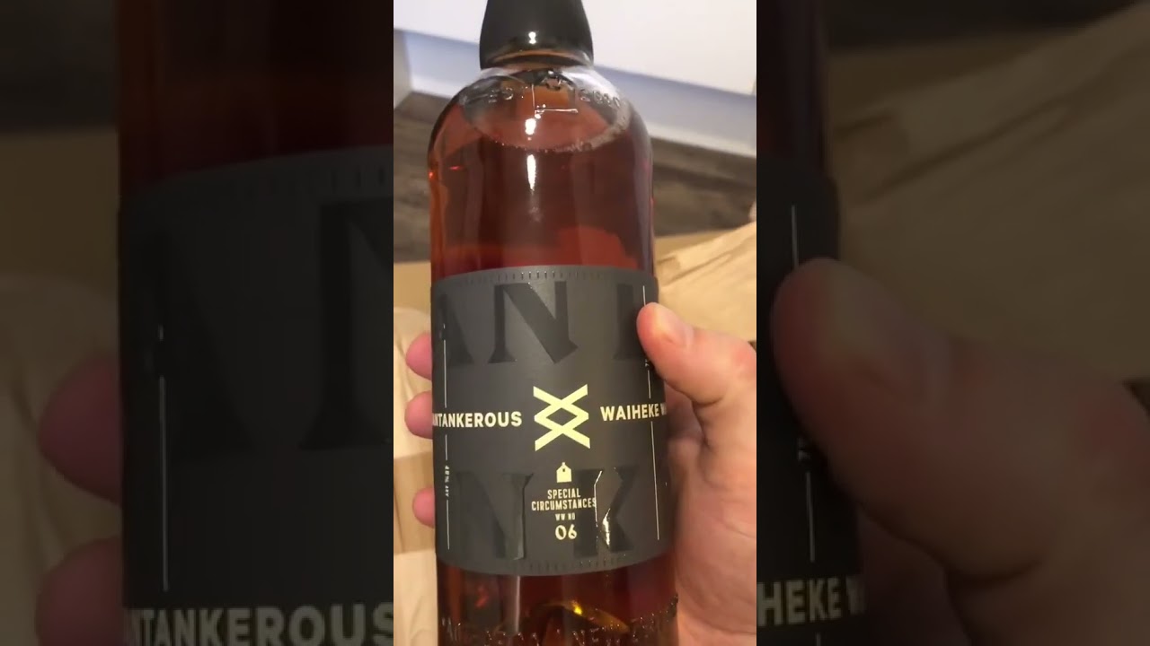 Open up this box of New Zealand whisky with me