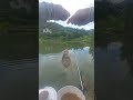 Ngồi buông cần giữa mặt hồ phẳng lặng là lúc ta học cách bỏ lại mọi ồn ào phía sau