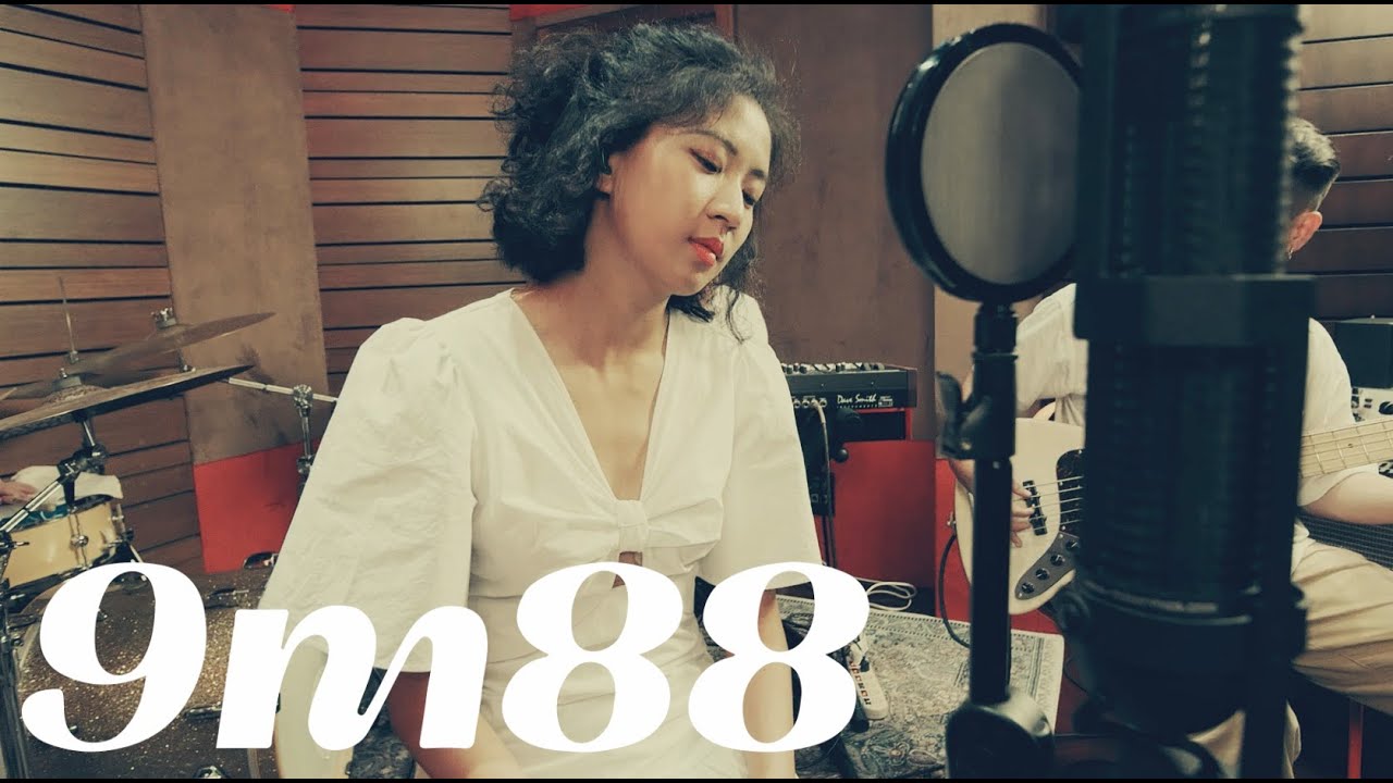 在 YouTube 上觀看「MOREHOW Production x 112F Recording Studio Live Session #5 9m88」 在 YouTube 上觀看「MOREHOW Production x 112F Recording Studio Live Session #5 9m88」