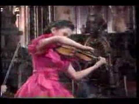 sarah chang plays Tchaikovsky violin concerto part1