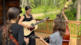 Blue side of the mountain - the Alaskan Sunnyside Sisters ￼￼