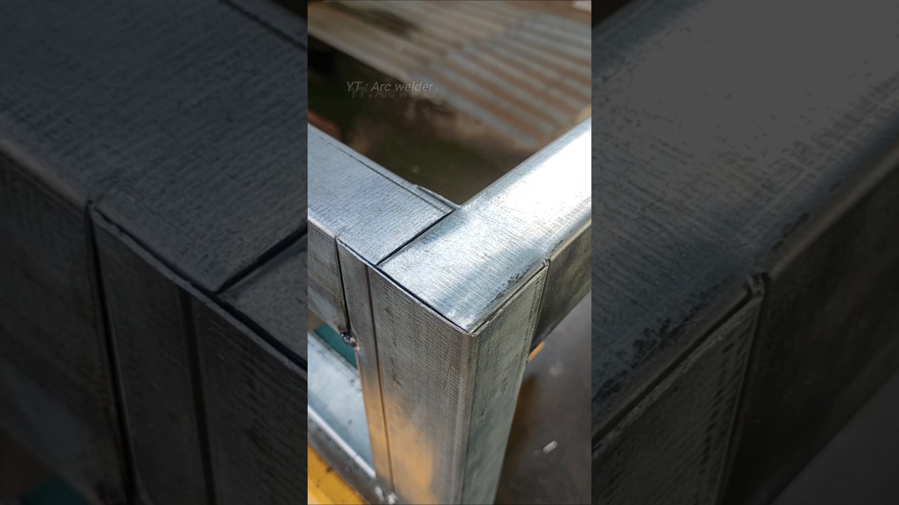 thin hollow corner joint idea