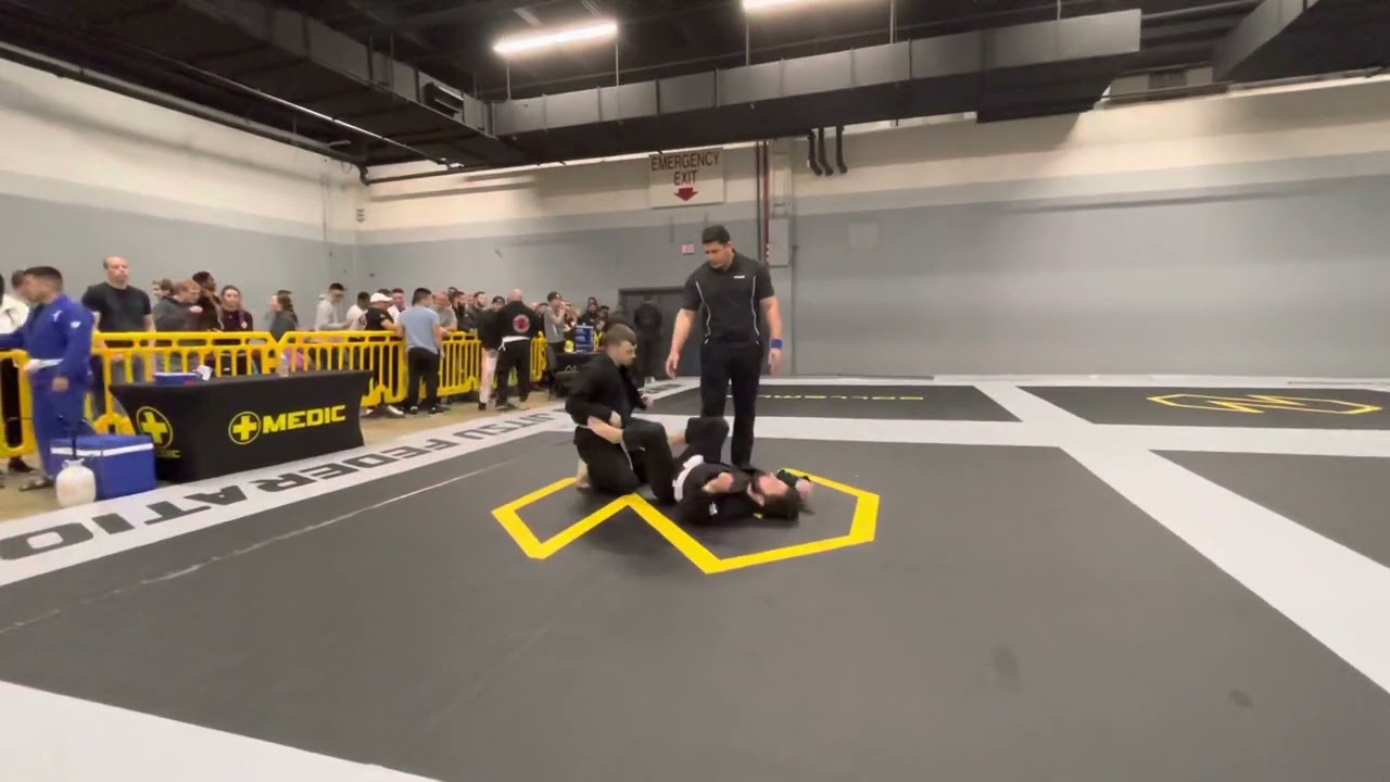 Radu Gusanu vs Nicholas Kilcourse - Newbreed bjj